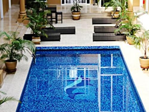Sheva Hotelの敷地内または近くにあるプール