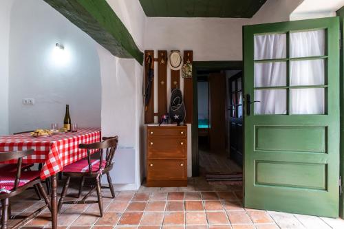 Klementina's Guest House - Happy Rentals 8311 Nemesvita, Cseresznyés utca 9. kép - 3