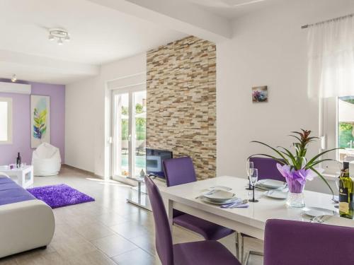 Postel nebo postele na pokoji v ubytování Villa Lilly Comfortable holiday residence
