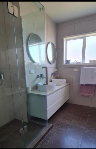 Bathroom sa Rare GEM in Westgate