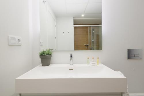 Luxury holiday apartment with 2 bedrooms in Cancelada