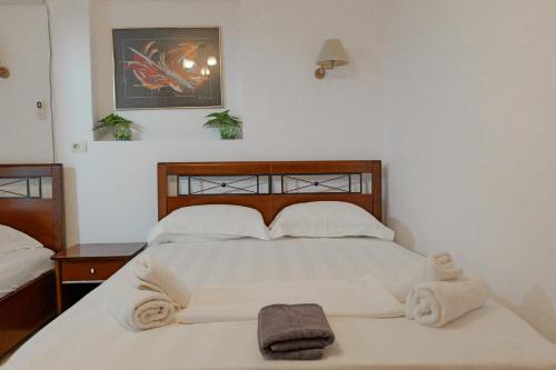 Gallery image of Cozy Veranda Kristian - Free Parking in Ksamil