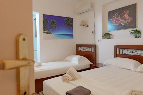 Gallery image of Cozy Veranda Kristian - Free Parking in Ksamil