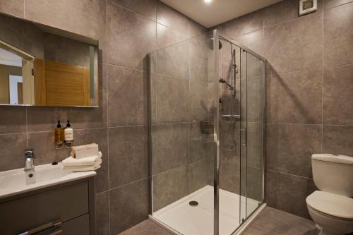 Un baño de Doolin Inn