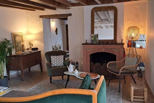 Ferme du 17ème siècle et jardin