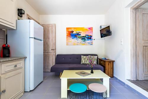 Estia B - Studios & Apartments