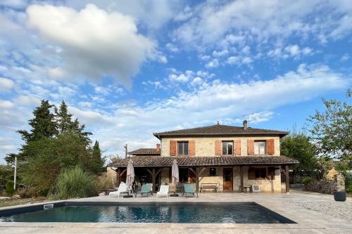 Maison de caractère avec piscine 1h de Toulouse