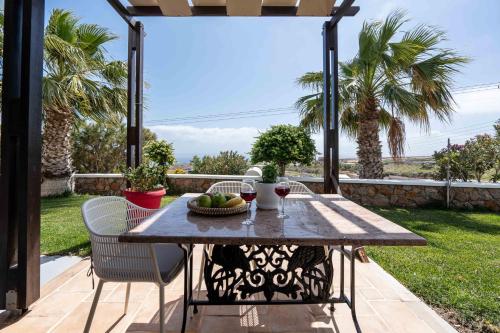 Jardín al aire libre en Harmony Luxury Private Villa 2