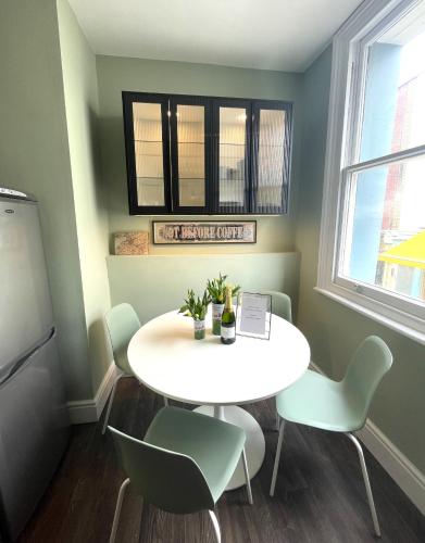 Secret Boutique Abode in Beautiful Clifton Village photo 9