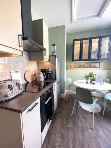 Secret Boutique Abode in Beautiful Clifton Village photo 10