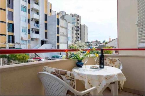 Renovated City Center Apart Roberto