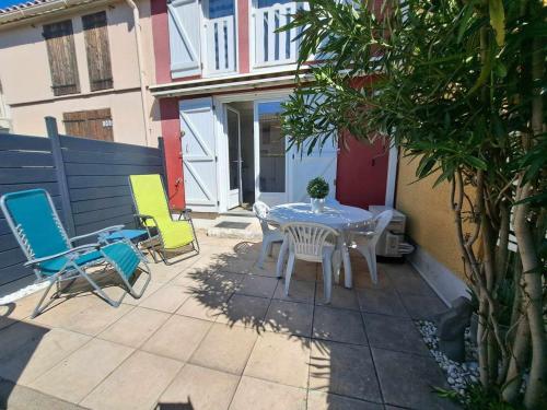 Charmante maison 2 pièces cabine 6 personnes, proche mer et étang, terrasse avec BBQ - FR-1-326-752