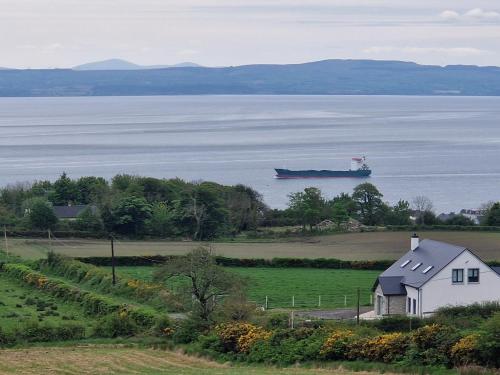 Gallery image of Hillhead's Sea View Escape in Moville