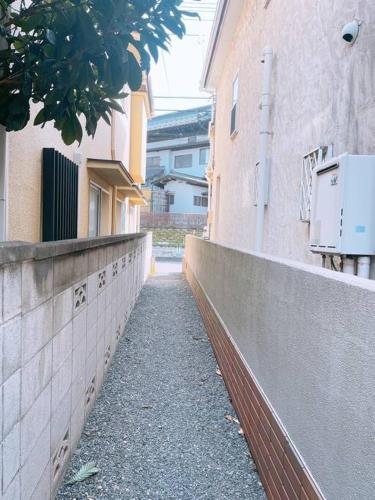 Το κτήριο όπου στεγάζεται  το διαμέρισμα
