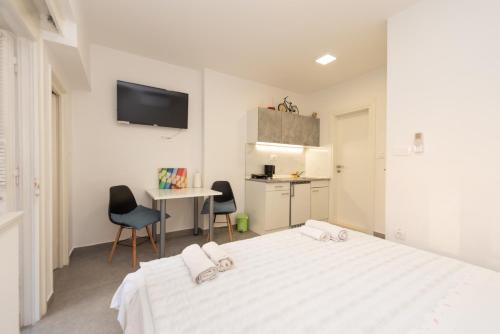 Twins Apartments
