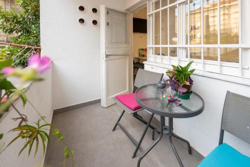 Twins Apartments