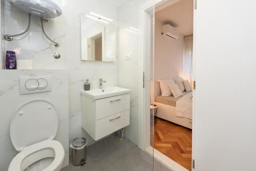 Twins Apartments