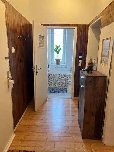 Fotografie z fotogalerie ubytování Casa Luna 6 min Hbf , Erdgeschosswohnung ,Altbau v destinaci Duisburg