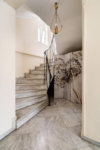 Live like an Athenian!