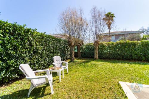 Κήπος έξω από το villino con giardino sul mare