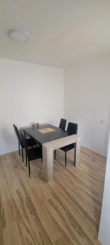 クラリェヴォにあるApartman Kraljevo-ceo stan,privatan parkingのギャラリーの写真
