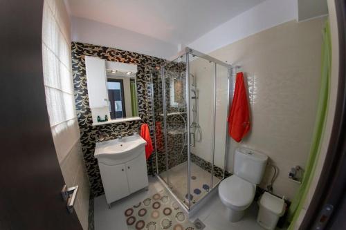 Un baño de Laconic bay view suite