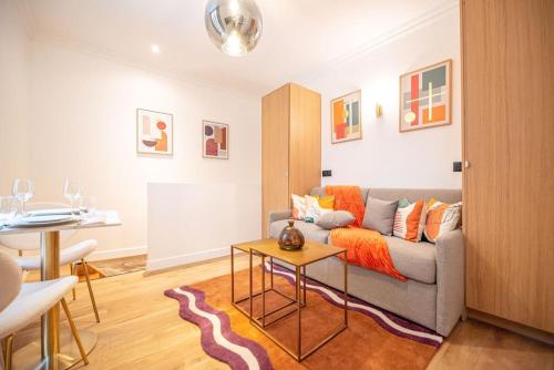 Exposition - Eiffel tower