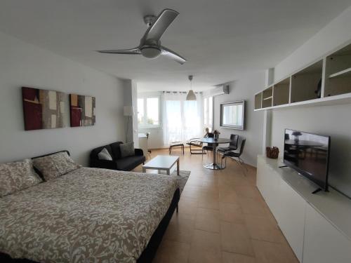 Postel nebo postele na pokoji v ubytování Algaida sea view Marbella