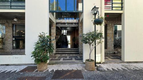 The Modern & Recycled House