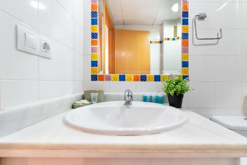 WintowinRentals Quiet Apartment, good location, free parking