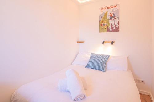 Chamois Blanc Rosières- bright 1 bed apartment with amazing views