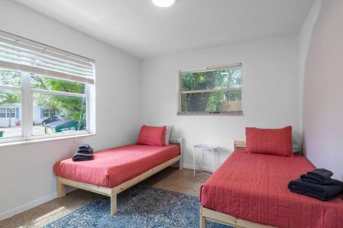 Χώρος καθιστικού στο Stylish 2 bed 1 bath w/Free Parking!
