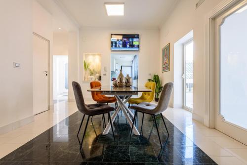 Amazing and central penthouse with terraces in the heart of Napoli