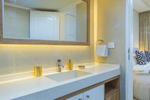 Koupelna v ubytování Crest 3-Bedroom Apt in Hamra W- 24-7 Power