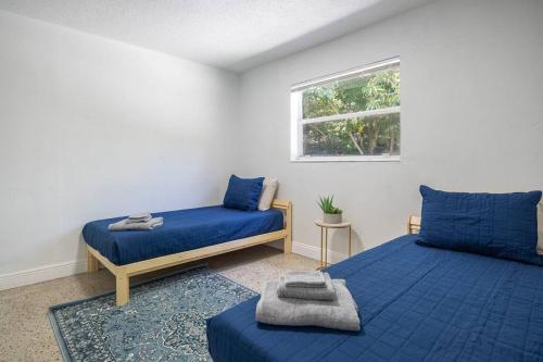 Posezení v ubytování Lovely 2 bed 1 Bath near Las Olas W/Free parking!