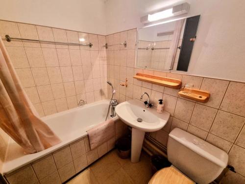 Kupatilo u objektu Résidence Pendine 1 - Appartements pour 4 Personnes 004