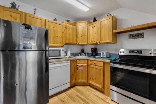 Kuchyň nebo kuchyňský kout v ubytování Bugle Pointe A03 by Estes Park Condos