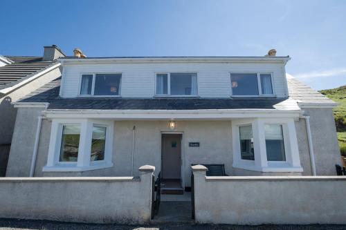 Gallery image of Sea Villa Cottage in Tarbert