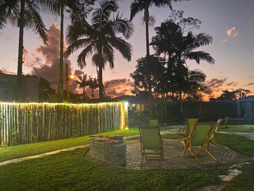 Taman di luar Pousada Pássaros Park