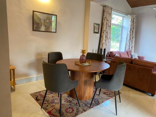 Istumisnurk majutusasutuses Orchard At Sarai - Private cottage, Large lawn, & Pet friendly