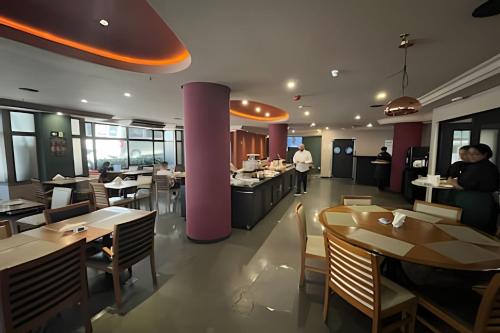 Restaurace v ubytování ENB | Ótima Suite hotel em SCS, próx a GM