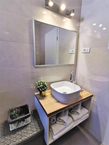 P1 Beachfront one bedroom apartment