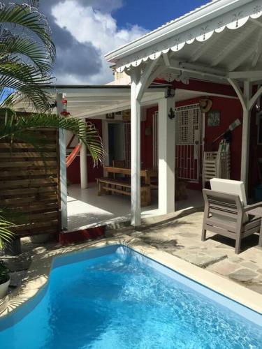 Piscina a Le Corail Rouge o a prop
