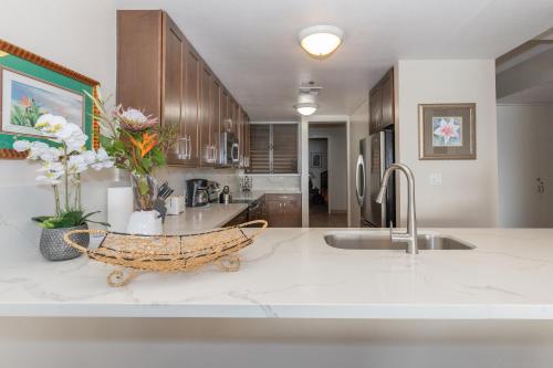 Køkken eller tekøkken på Oceanview, corner renovated unit w Ac! sk366