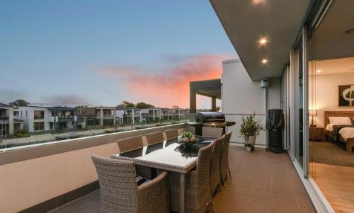 En balkon eller terrasse på The Ultimate View!