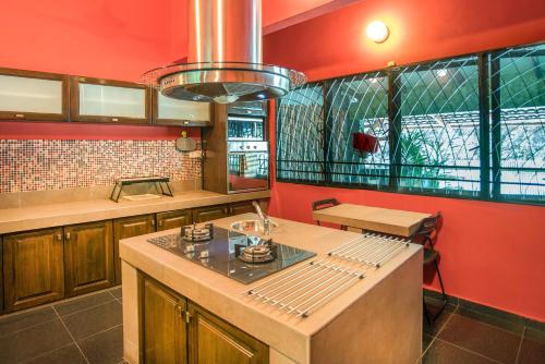 Dapur atau dapur kecil di Zoo Villa by Cobnb at Zoo Negara, Ampang Area