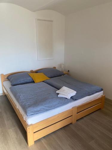 Postel nebo postele na pokoji v ubytování Na domečku