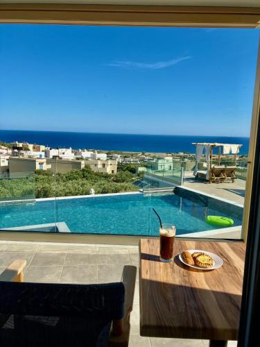 Swimmingpoolen hos eller tæt på Zax sea view villas