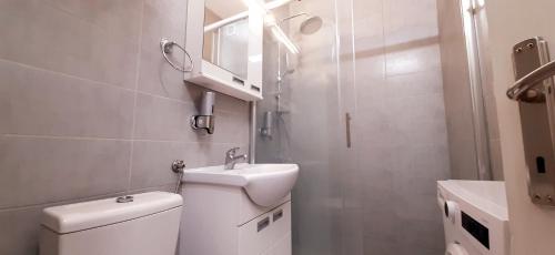 Koupelna v ubytování Apartman Dostojevski