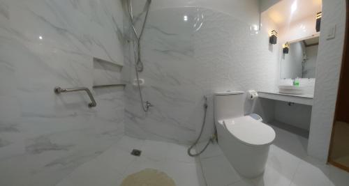 Gambar di galeri bagi RGE Hotel near Kalanggaman Island di Belen